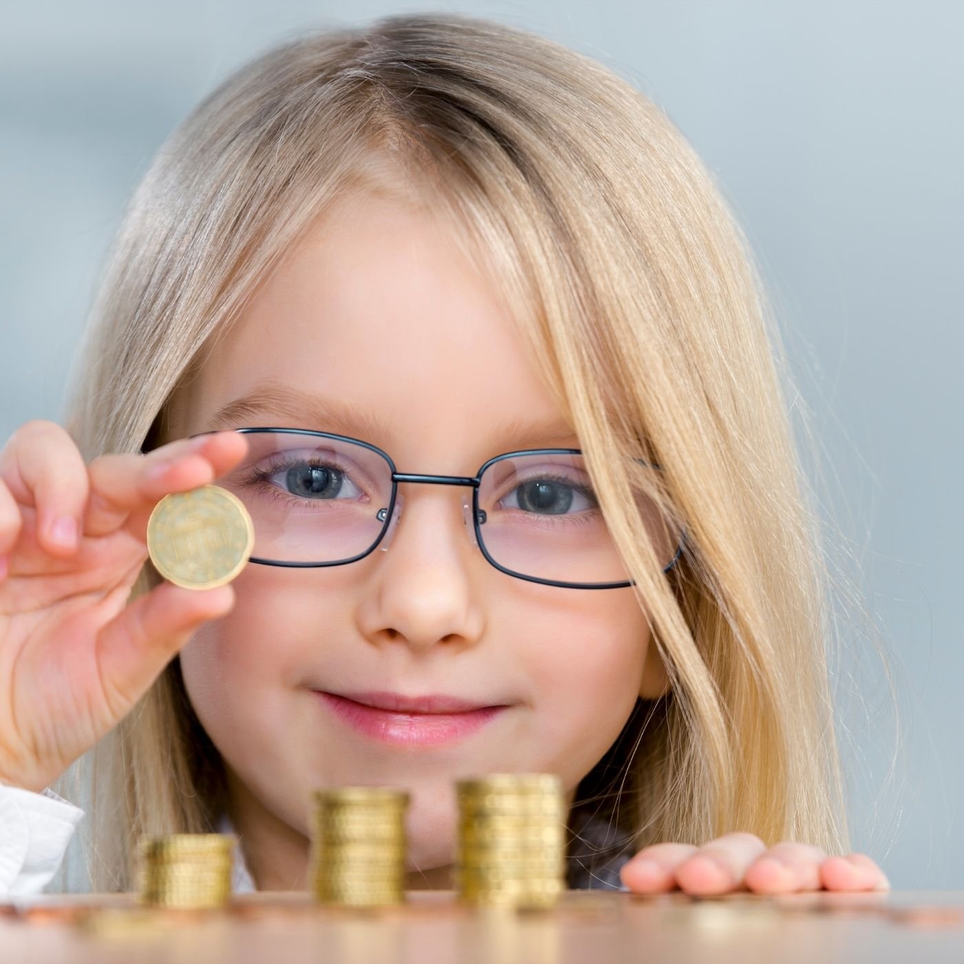 Pequenos Poupadores: Como Ensinar Seus Filhos a Guardar Dinheiro Desde Cedo