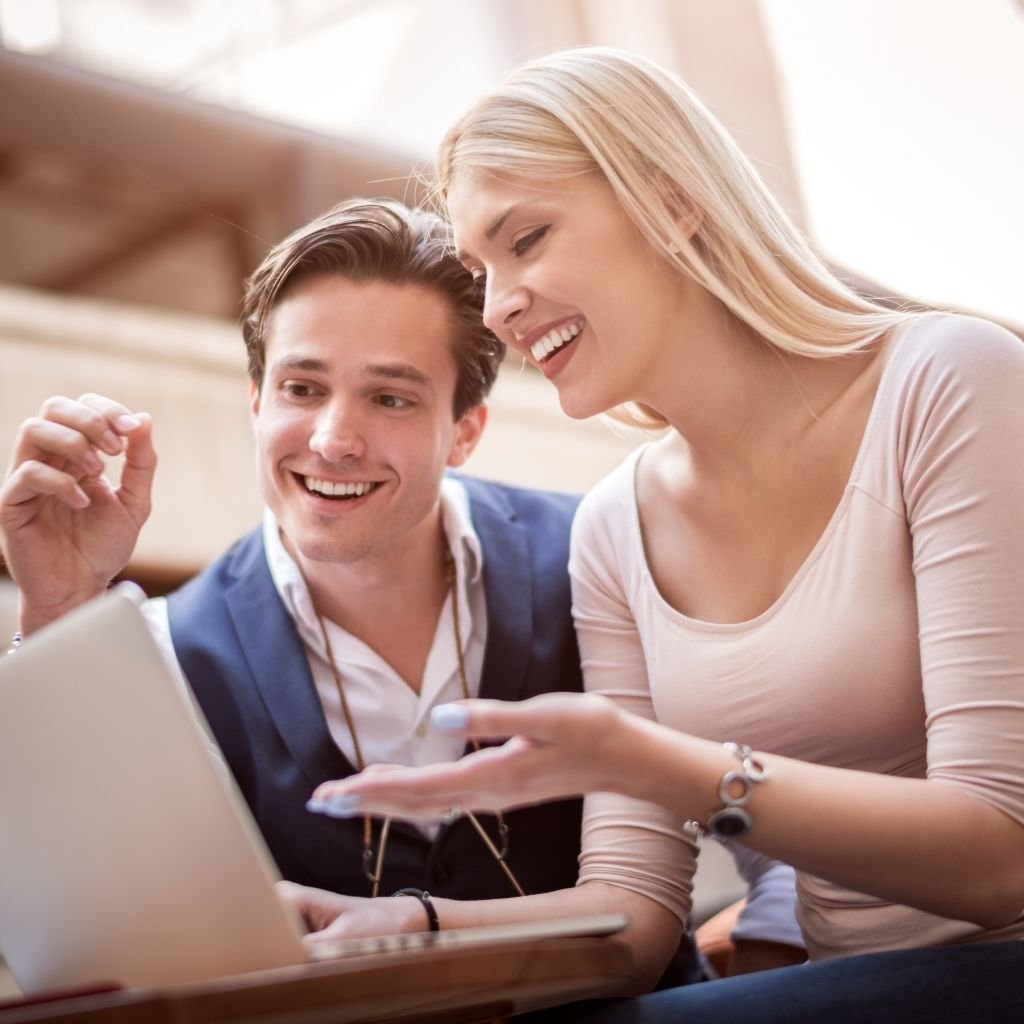 A Anatomia do Fracasso e o Algoritmo da Riqueza Geográfica